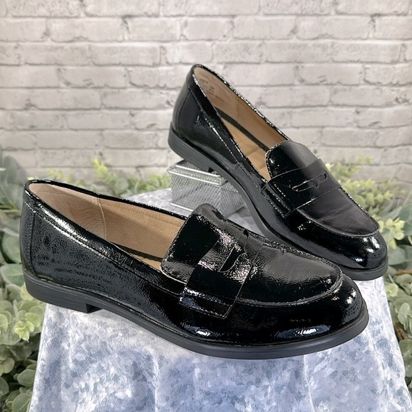 Kelly+Katie Blair Black Patent Round Toe Penny Loafer Dress Flats WMS 10M🖤NWOT - Picture 1 of 10